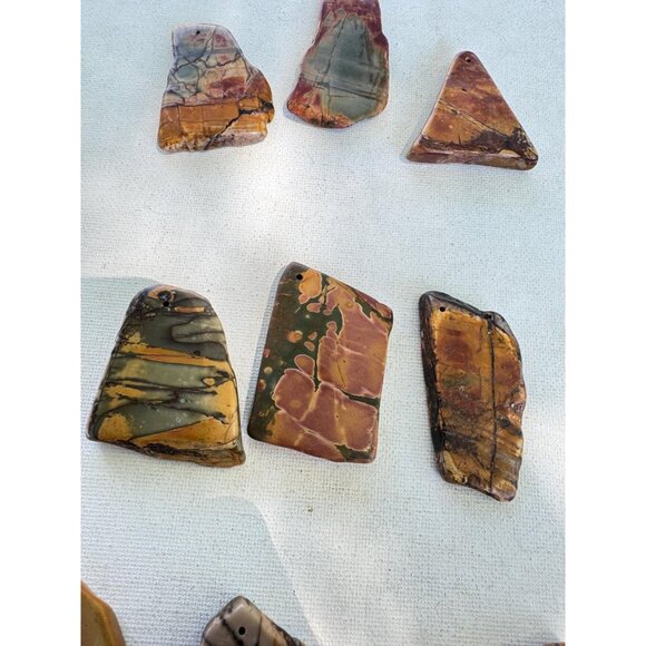 10 Pieces - Large natural Jasper Drilled Stones for Pendant - Picture 9 of 9